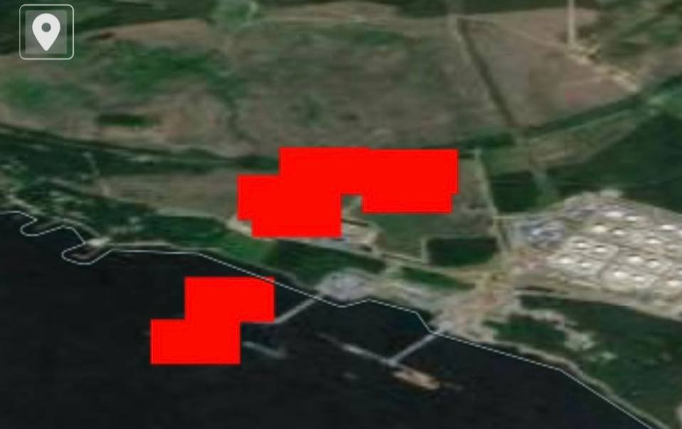 Фото до матеріалу: Сили оборони знищили носій «Калібрів» та інфраструктуру в порту Приморськ