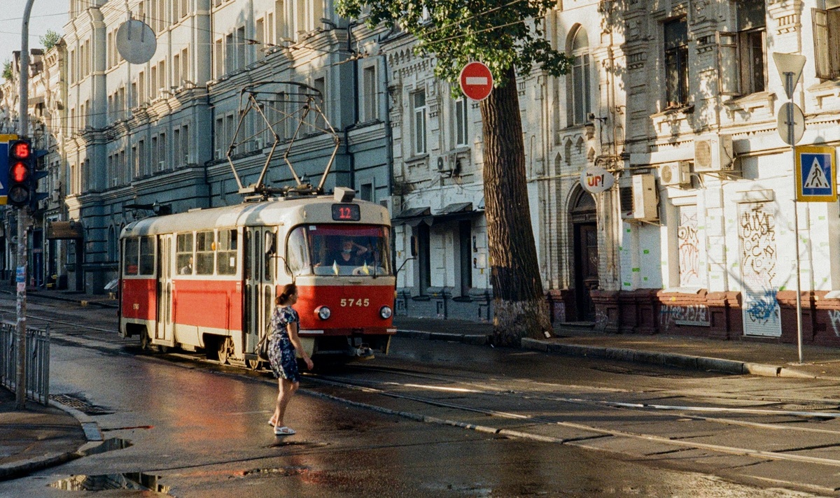Фото до матеріалу: Легендарний трамвай №12К у Києві: історія найдовшого маршруту, що працює попри війну