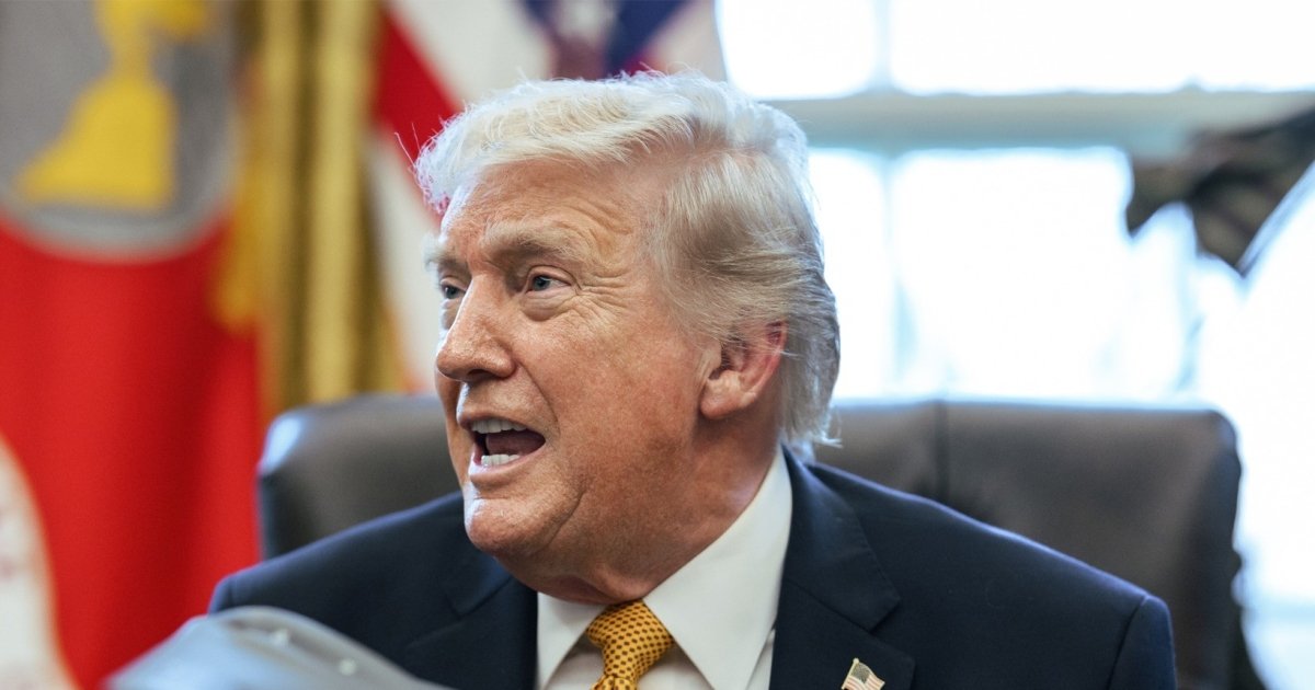Фото до матеріалу: Трамп загрожує ЄС 25% митами на авто за затримку ратифікації угоди