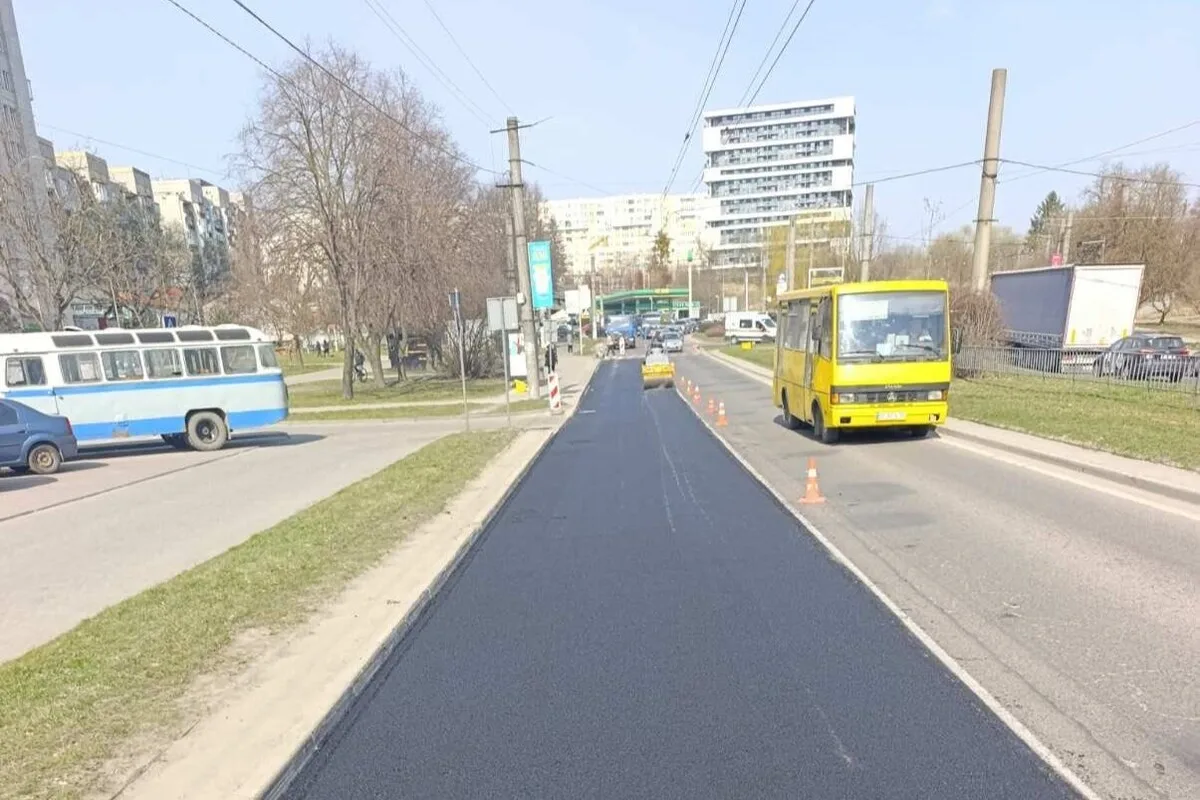 Фото до матеріалу: Ремонт доріг у Франківському районі обмежить рух