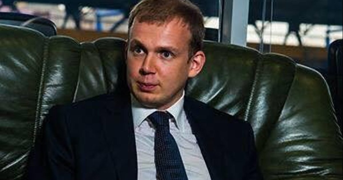 Фото до матеріалу: Олігарх-втікач Курченко перетворив двір у Москві на автопарк: сусіди скаржаться на незручності