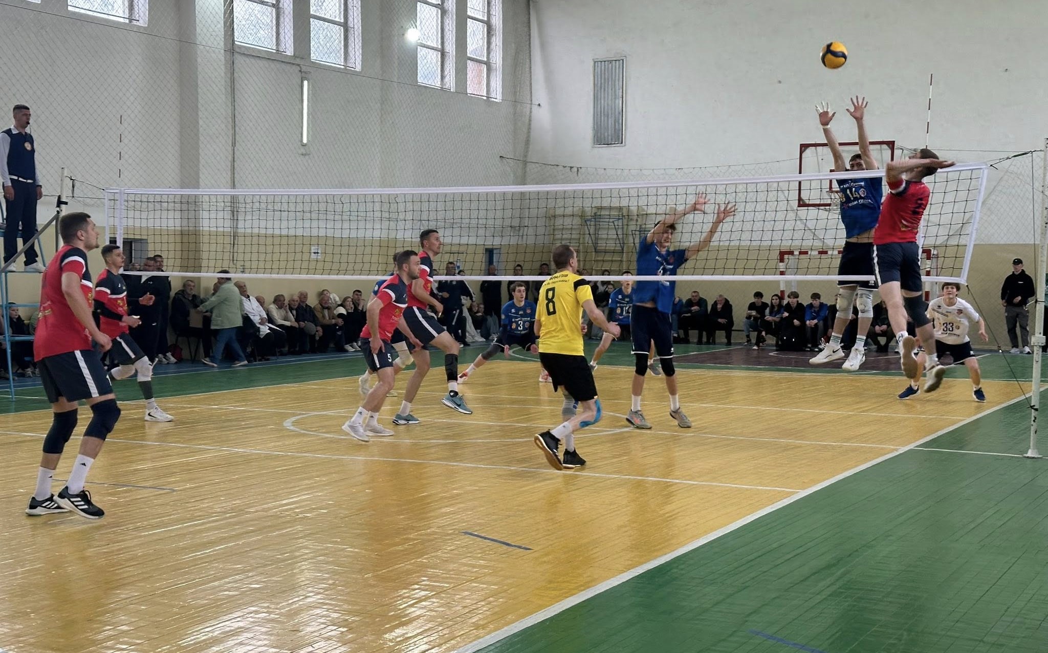Фото до матеріалу: Вінниччина: чемпіон з волейболу визначено