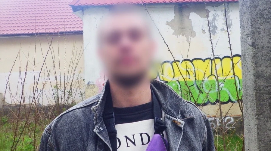 Фото до матеріалу: У Києві затримали п'яного чоловіка з пістолетом, який цілився в перехожих