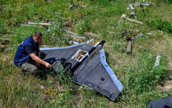 Фото до матеріалу: На дахах висоток знайшли FPV-дрон із бойовим зарядом: що робити, якщо побачите схоже