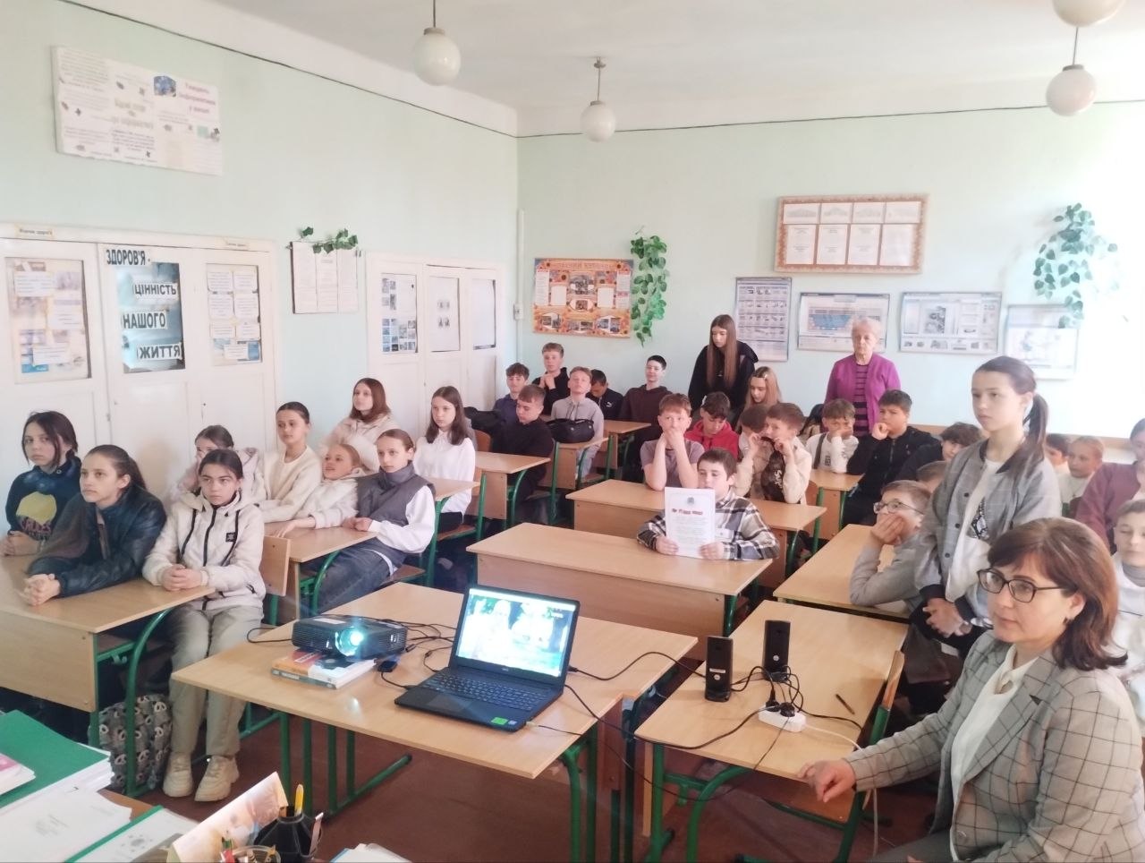 Фото до матеріалу: «Мова – це кордон»: учні Лисовицької школи обговорили спадщину Ірини Фаріон