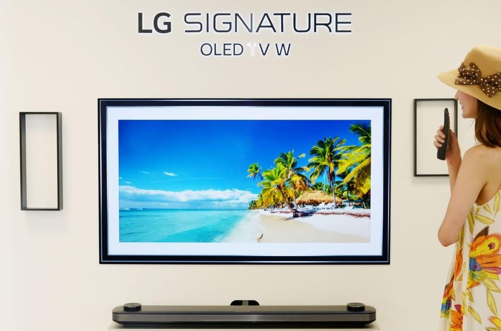 Фото до матеріалу: У телевізорах LG OLED і SUPER UHD 2018 року відтепер можливо налаштувати теми з кращих сезонних фотографій