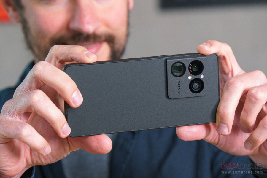 Фото до матеріалу: Sony Xperia 1 VIII: передзамовлення за 1500 євро з подарунком навушників