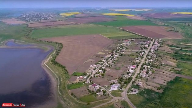 Фото до матеріалу: Нові традиції дозвілля: у Калинівці діти святкують пікніки на березі лиману