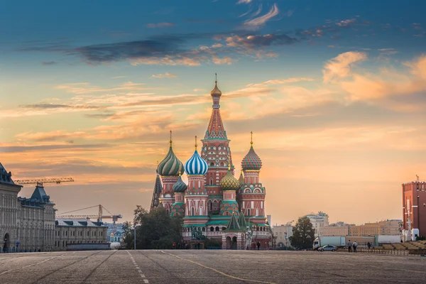 Фото до матеріалу: Чому Україна обирає енергетику, а не Червону площу: пояснення командувача дронів