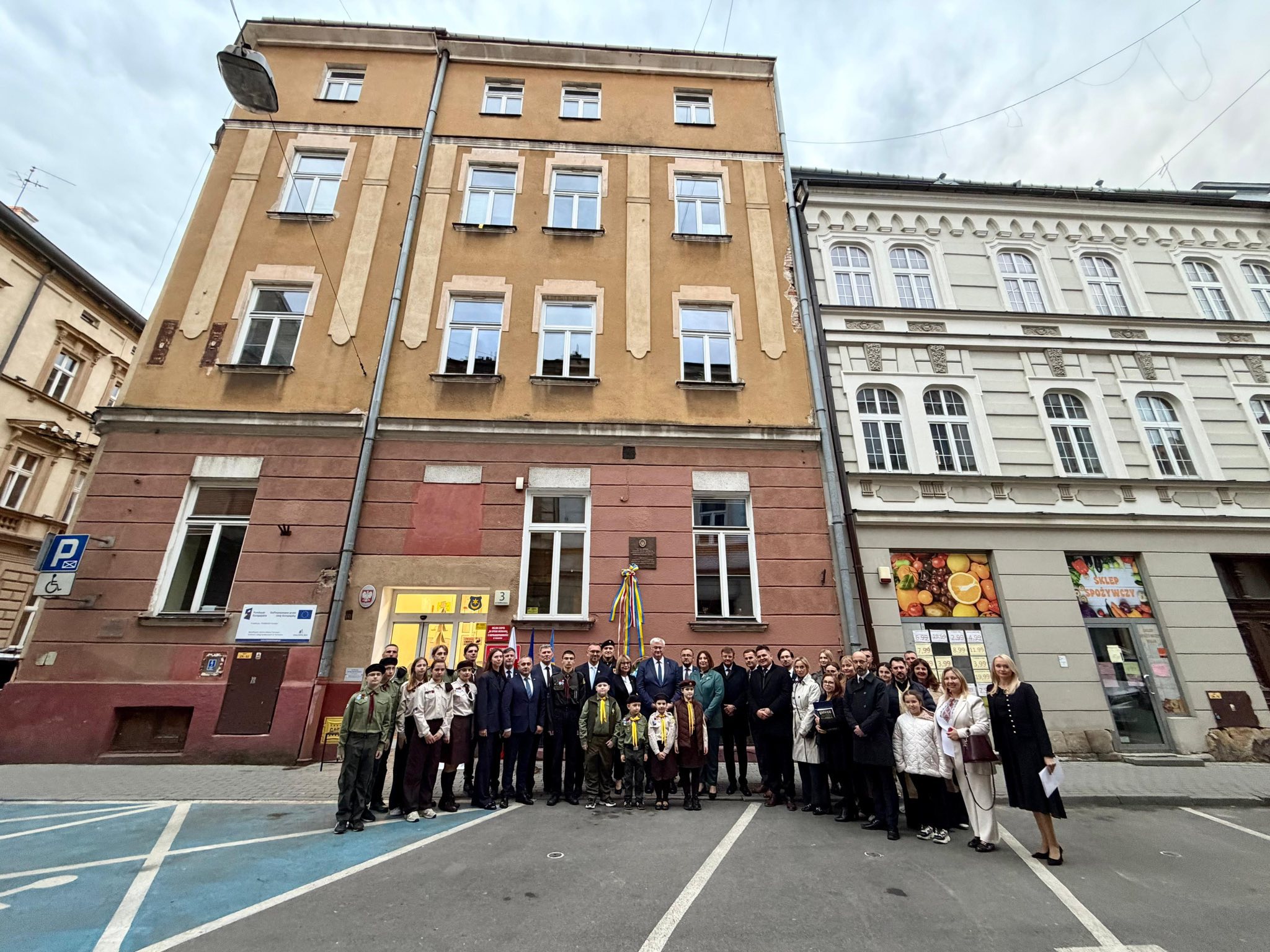 Фото до матеріалу: У Тарнові відкрили меморіальну дошку на честь дипломатів УНР