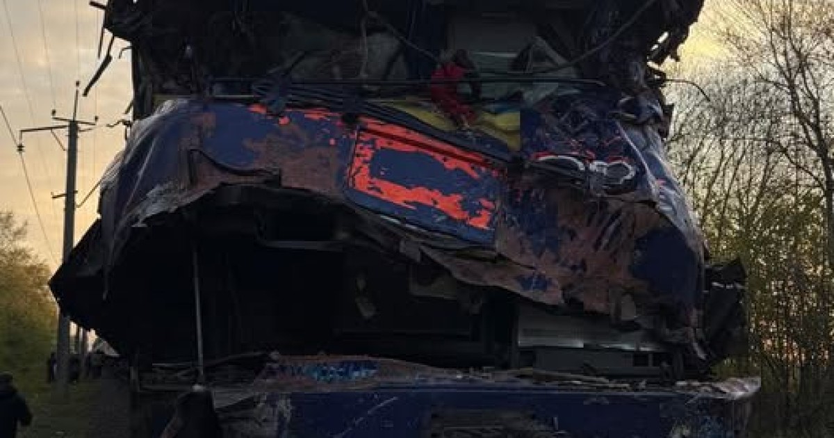 Фото до матеріалу: Загинув машиніст поїзда на Львівщині: автокран виїхав на переїзд