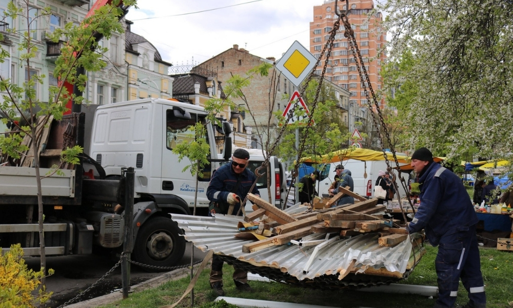 Фото до матеріалу: У Києві за тиждень демонтували 61 незаконний об'єкт — найбільше у Солом'янському районі