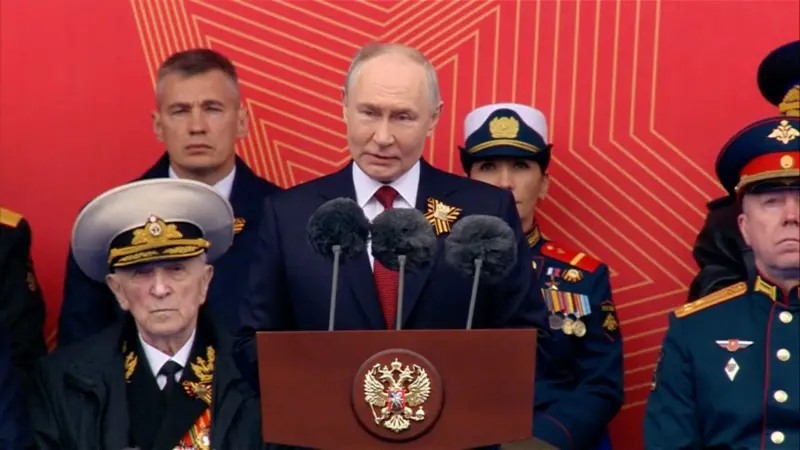 Фото до матеріалу: Найкоротший парад у Москві: 45 хвилин, відсутність урядовців та колона з КНДР