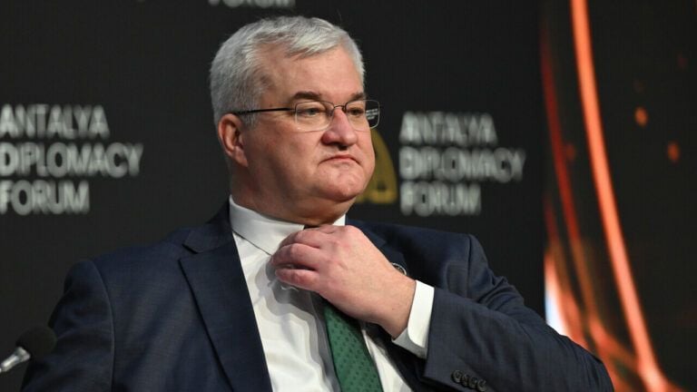 Фото до матеріалу: Україна хоче укласти з РФ “аеропортове перемир’я” за посередництва Європи – Сибіга
