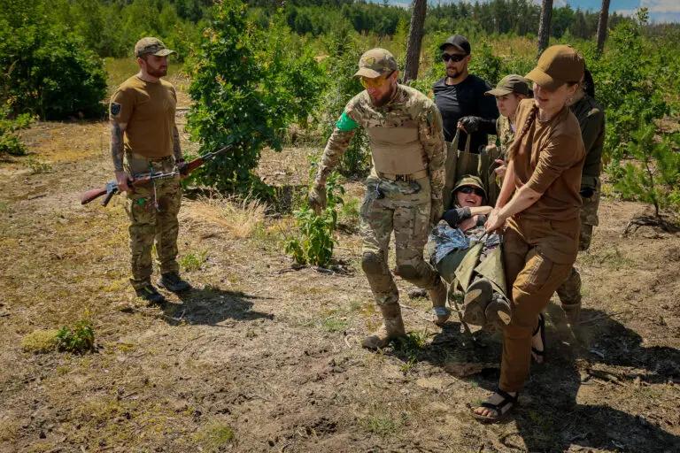 Фото до матеріалу: У Бордо ізолювали понад 1700 людей на круїзному лайнері після смерті пасажира