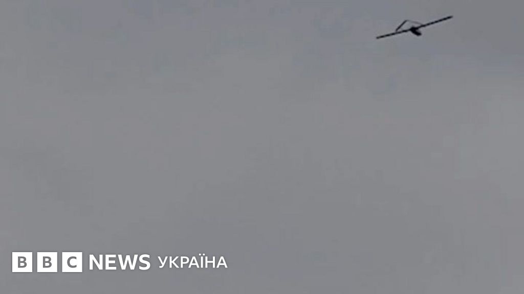 Фото до матеріалу: Два дрони влучили в нафтобазу в Латвії: деталі інциденту та версії влади