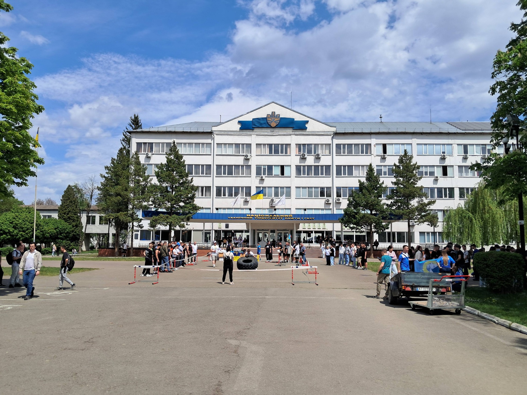 Фото до матеріалу: В Івано-Франківську провели богатирський турнір студентів – Versii.if.ua