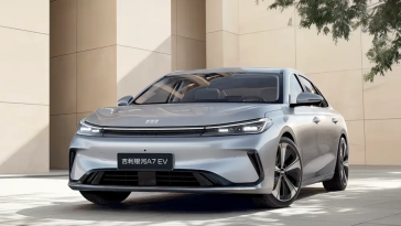 Фото до матеріалу: Geely у Пекіні представила прототип роботаксі та нову рамну платформу для гібридних кросоверів