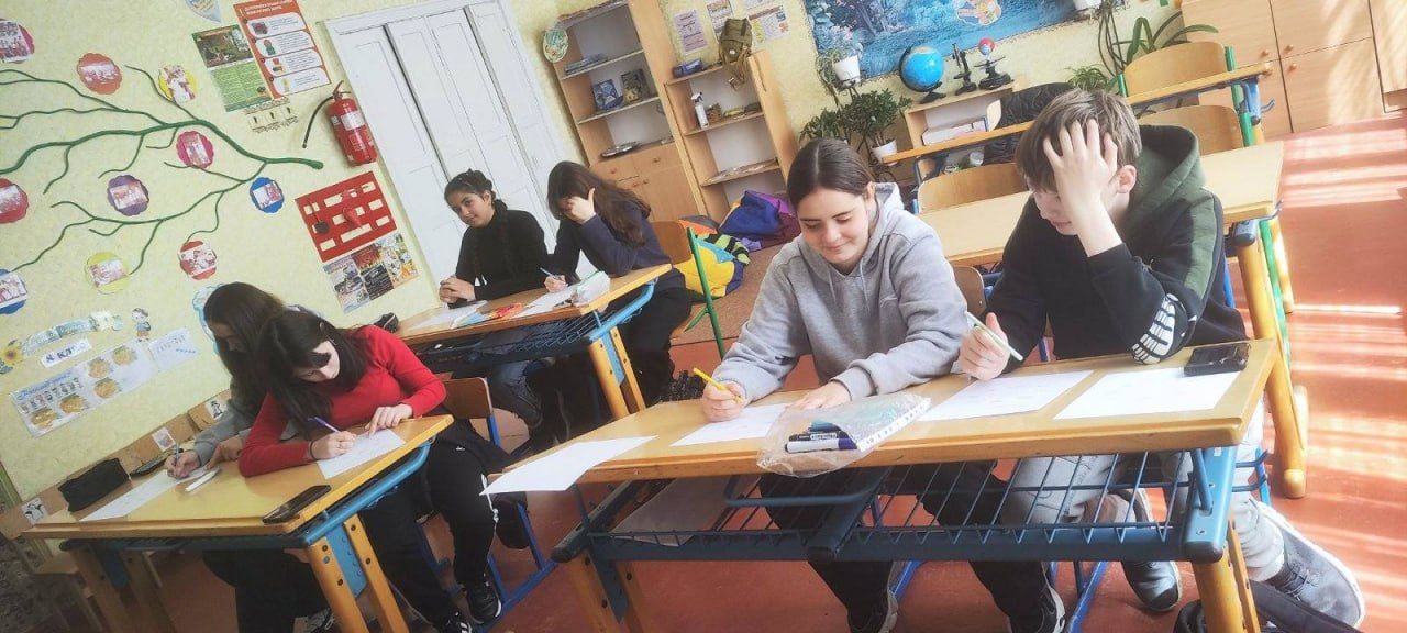 Фото до матеріалу: У Глибокобалківській гімназії допомогли школярам знайти себе за допомогою швейцарського проєкту