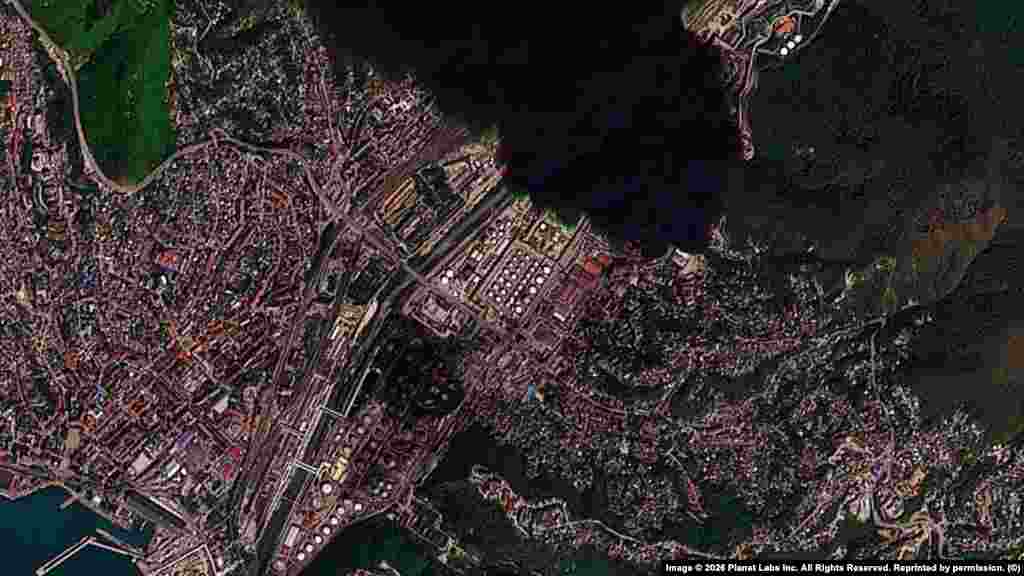 Фото до матеріалу: Чергова пожежа на російському НПЗ у Туапсе після атаки дронів