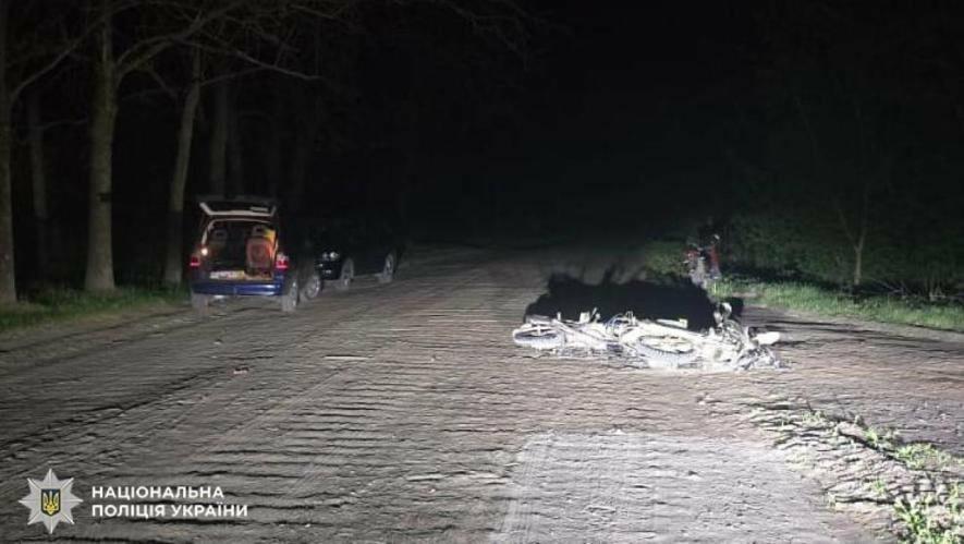 Фото до матеріалу: ДТП у Шептицькому районі: підліток та дорослий на мотоциклах потрапили до лікарні