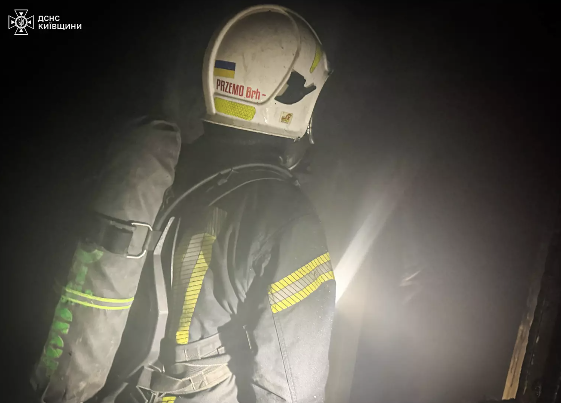 Фото до матеріалу: У селі Княжичі Броварського району пожежа забрала життя жінки