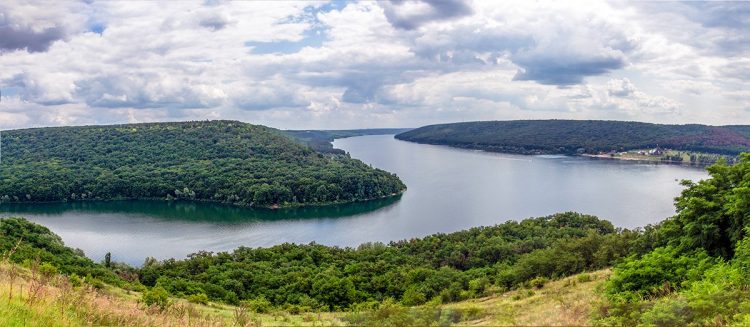 Фото до матеріалу: Туристична Terra incognita Хмельниччини: історія величезного городища в Рудківцях