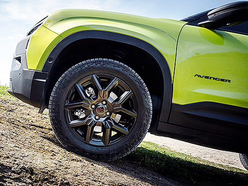 Фото до матеріалу: Jeep представляє новий Jeep Avenger та спец-версію до 85-річчя: Авто новини від AUTO-Consulting