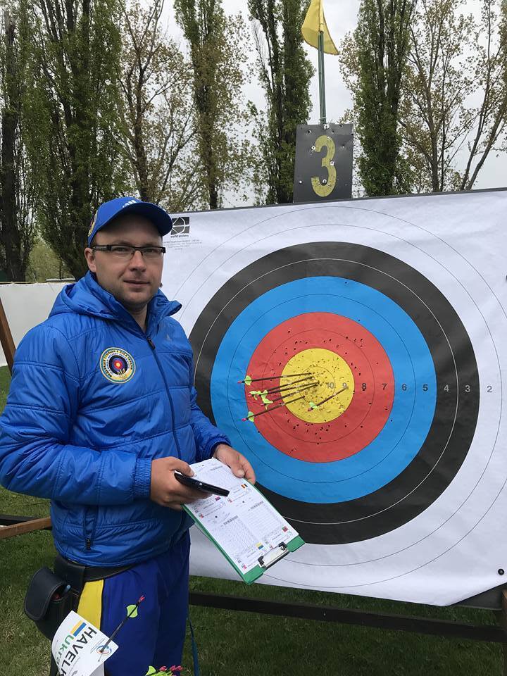 Фото до матеріалу: Несподівана смерть рекордсмена України і віцечемпіона Європи у 37 років: тренував доньку відомого гумориста й стріляв на Європейських іграх