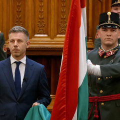 Фото до матеріалу: Політичний шторм у Британії: партія Фараджа здобула 677 мандатів, Лейбористи втратили тисячі місць