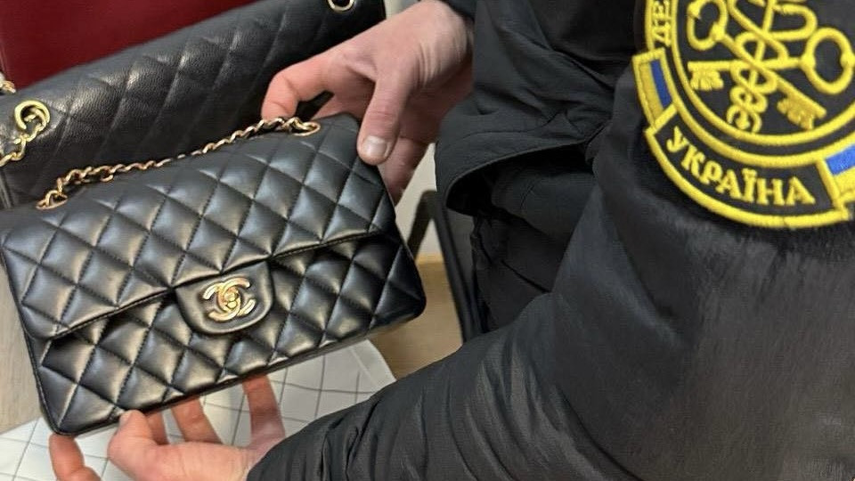 Фото до матеріалу: До НАБУ після внутрішньої перевірки передали матеріали щодо 9 львівських митників
