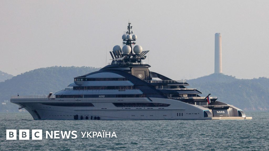 Фото до матеріалу: Яхту мільярдера Мордашова пропустили через Ормузьку протоку: що сталося
