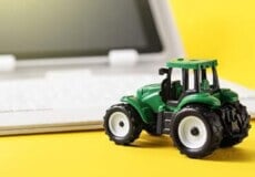 Фото до матеріалу: Незаконний продаж алкоголю і цигарок: у Хмельницькому в суді відповідатимуть шестеро спільників