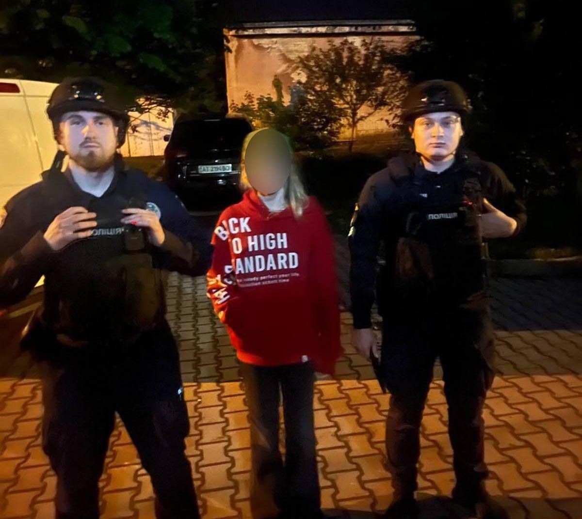 Фото до матеріалу: Полиція знайшла блукаючу дівчинку у Франківську
