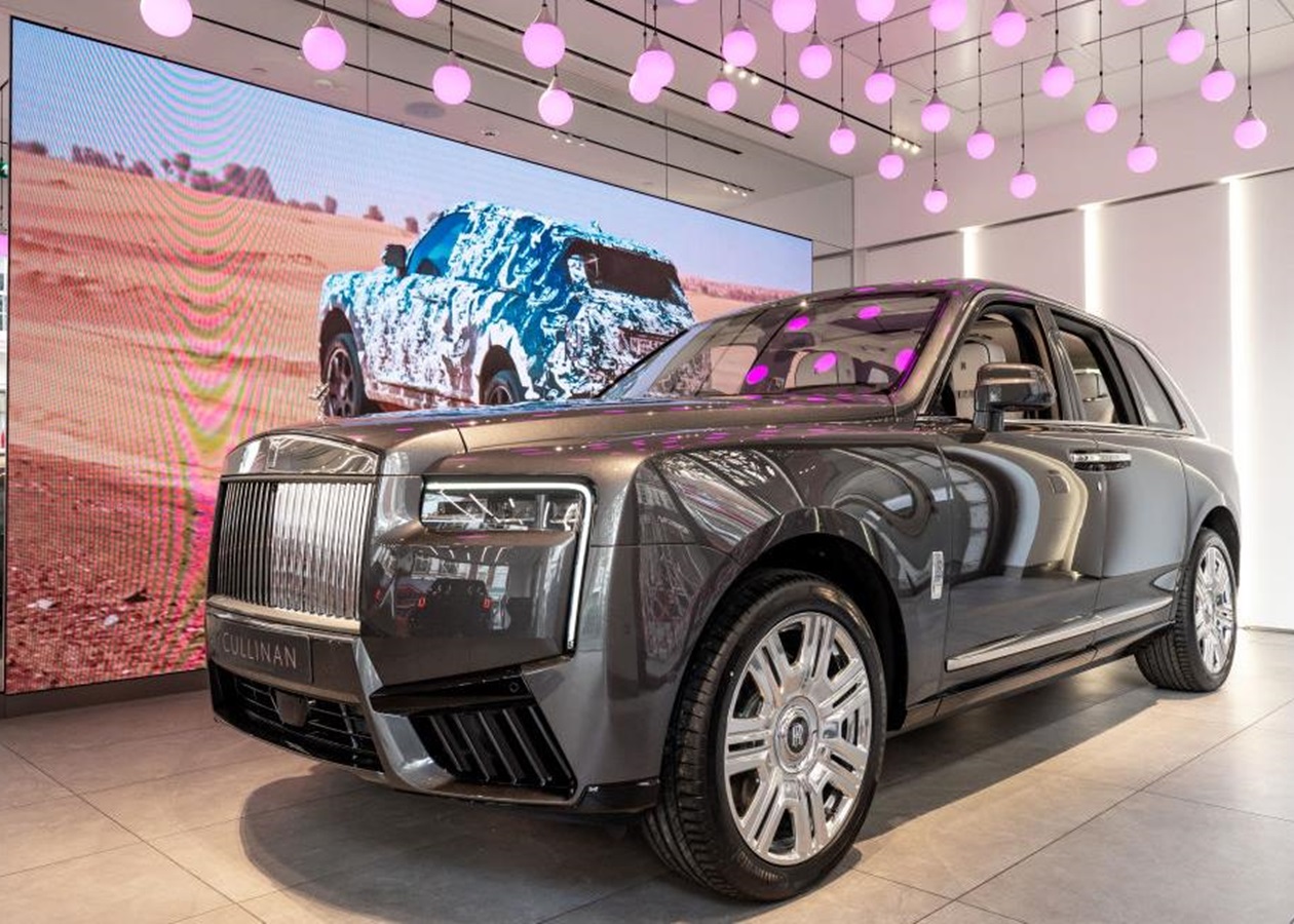 Фото до матеріалу: Продажі Rolls-Royce у Росії зросли на 5% завдяки паралельному імпорту