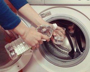Фото до матеріалу: Для чого під час прання використовують оцет: лайфхаки, про які знають не всі