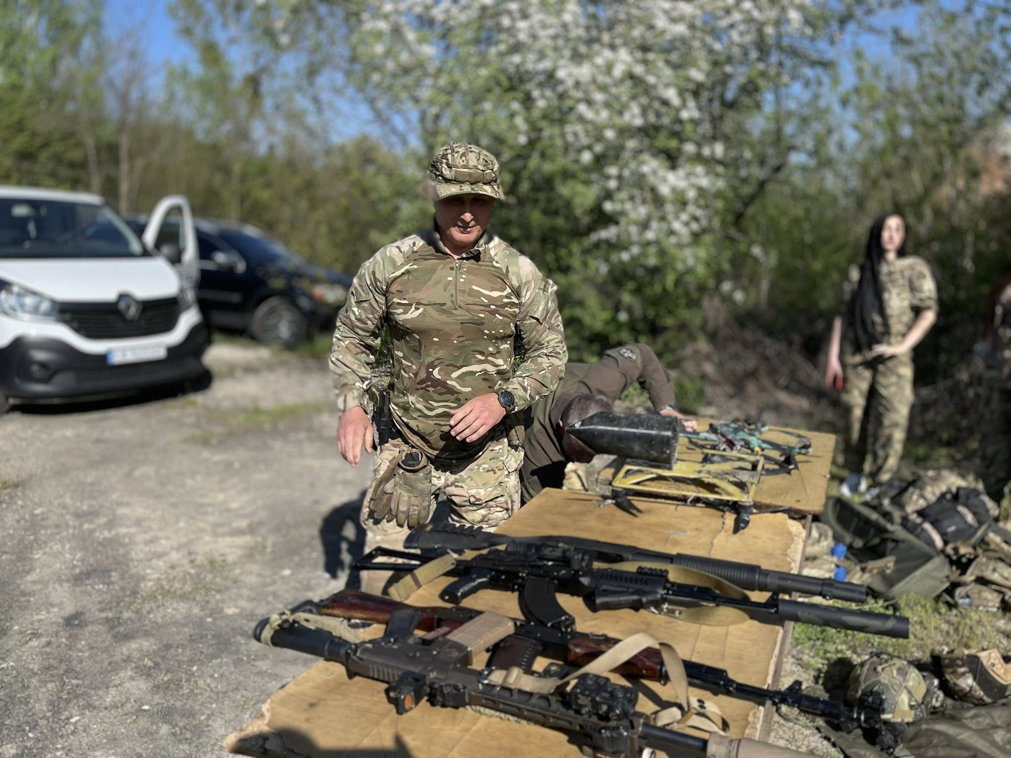 Фото до матеріалу: Студенти тальнівського коледжу пройшли військову підготовку