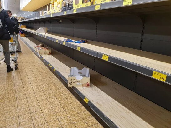 Фото до матеріалу: Атака Ірану на ОАЕ: масштабна пожежа в Фуджейрі та успішне перехоплення ракет
