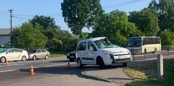 Фото до матеріалу: Загинув мотоцикліст у Львівському районі: зіткнення з автомобілем на автодорозі «Тернопіль-Львів-Рава-Руська"