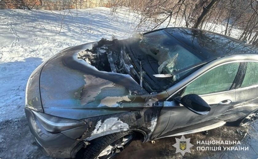 Фото до матеріалу: У Кам'янському судитимуть підлітка за підпал автомобіля