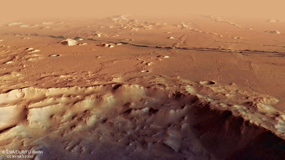 Фото до матеріалу: Mars Express виявив сліди недавньої тектонічної активності на Марсі