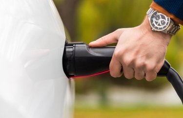 Фото до матеріалу: Українці пропонують прив'язати податок на електромобілі до фактичного пробігу