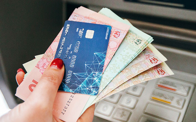 Фото до матеріалу: У Шполі судили жінку за крадіжку понад 30 тисяч гривень із картки померлого родича