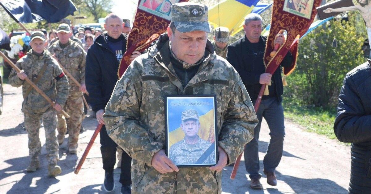 Фото до матеріалу: Громада Горохівщини проводжала в останню путь Івана Гутверта