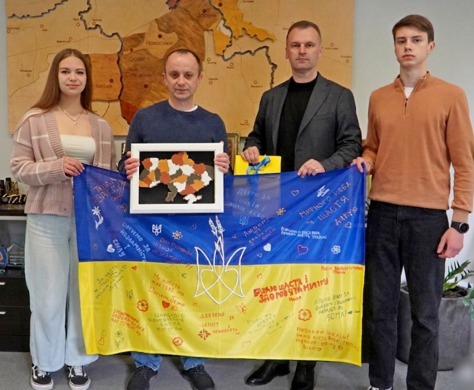 Фото до матеріалу: Радісна зустріч у Володимирі: громада привітала звільненого з полону воїна Михайла Боденка