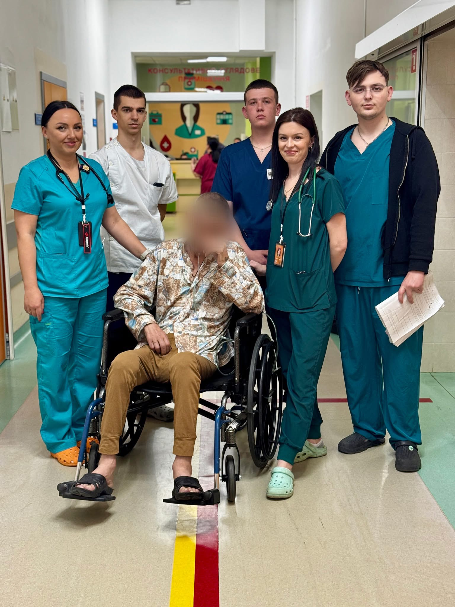 Фото до матеріалу: Лікарі ЦМКЛ врятували нацгвардійця з майже повним ураженням легень