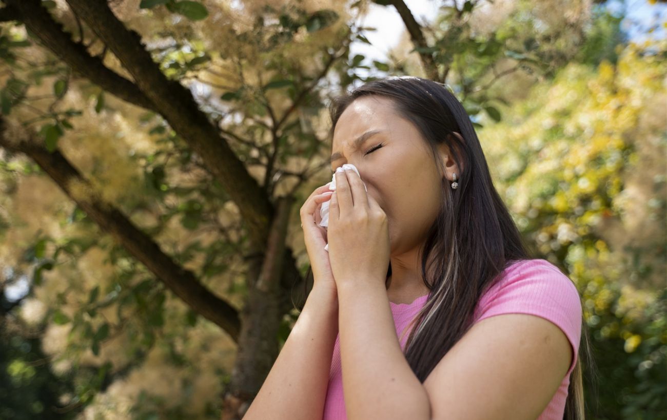 Фото до матеріалу: Чхання, втома та задуха: лікарі попередили про пік небезпечного цвітіння в Україні