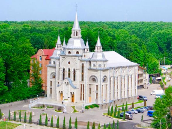 Фото до матеріалу: Храми, що вражають красою та історією: які церкви обовʼязково варто побачити у Вінниці - 20 хвилин