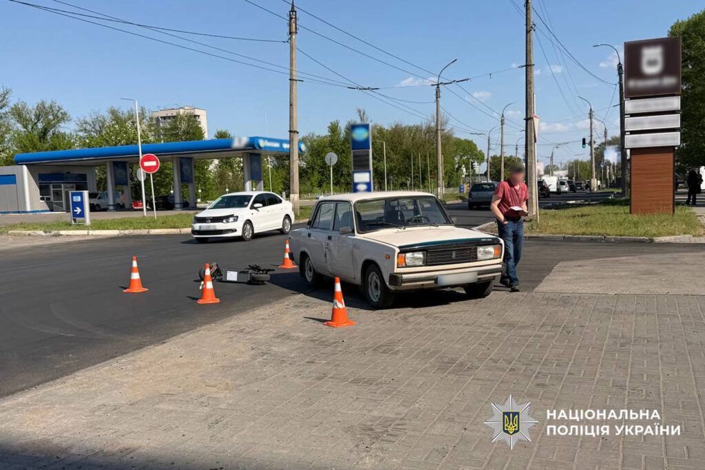 Фото до матеріалу: 13-річний хлопець потрапив у лікарню після зіткнення з авто у Черкасах