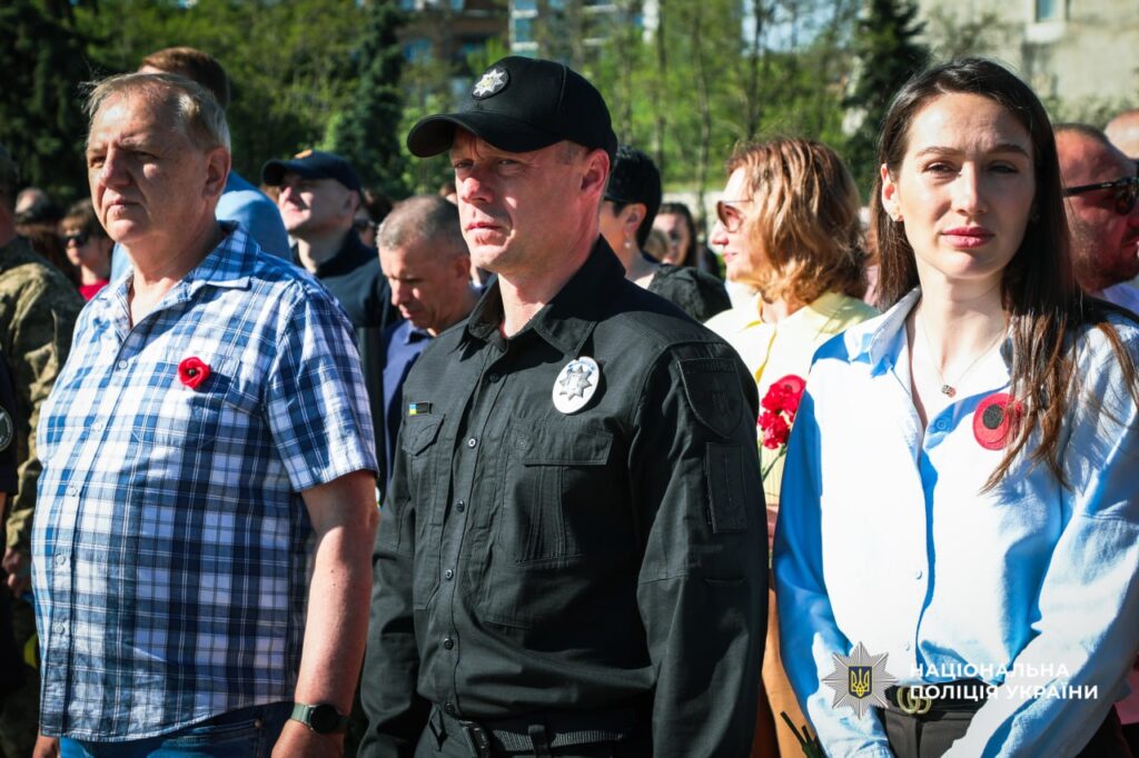 Фото до матеріалу: У Черкасах вшанували пам'ять загиблих у Другій світовій війні